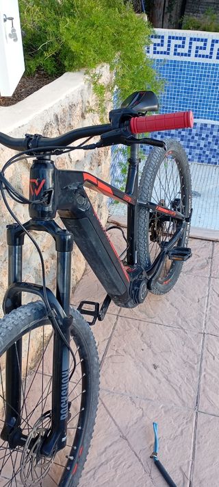 Bicicleta eléctrica montaña