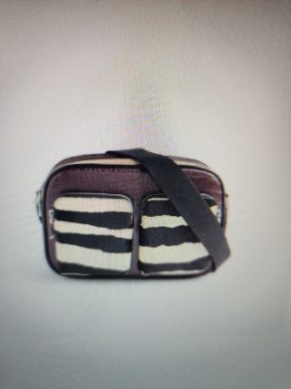 Bolso bandolera marrón y blanco
