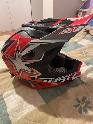 Casco Just1 motocross
