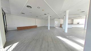 Local comercial en venta en Zona Industrial en Prat de Llobregat, El