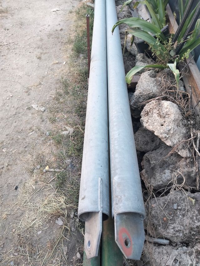 2 Tubi zincati - pali in metallo