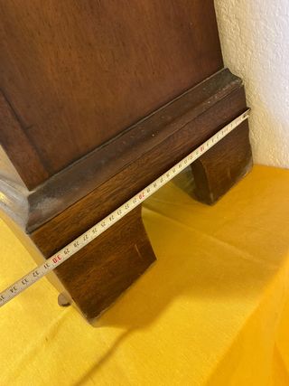 Vitrina antigua de madera