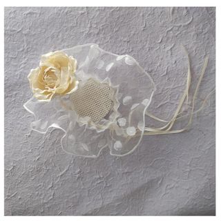 72 Bomboniere Rose Crema in Tessuto