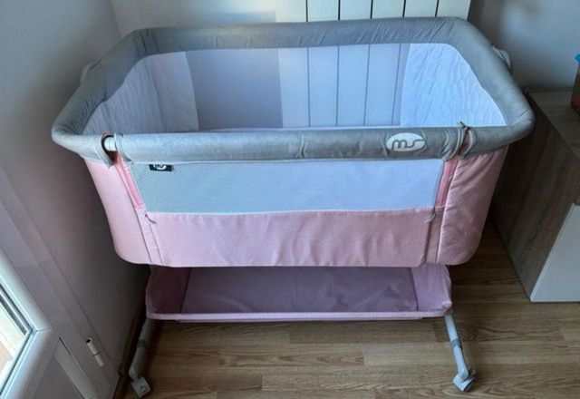 Minicuna colecho rosa bebé