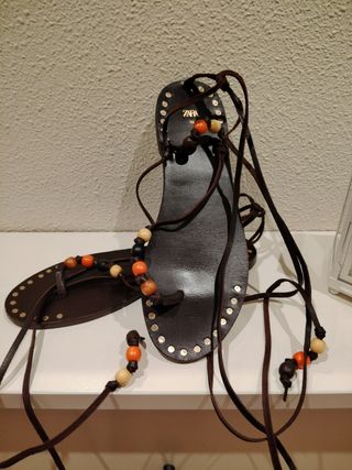 Sandalias Zara piel marrón - 38