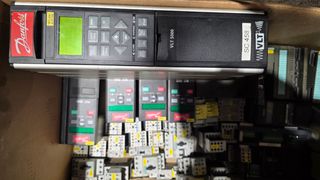 Variedad de contactores eléctricos