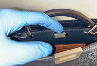 Borsa Fendi peekaboo ISeeU xcross pelle. 
