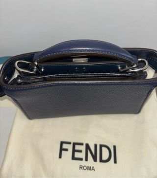 Borsa Fendi peekaboo ISeeU xcross pelle. 