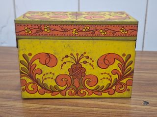 Caja vintage de lata | Recipiente retro
