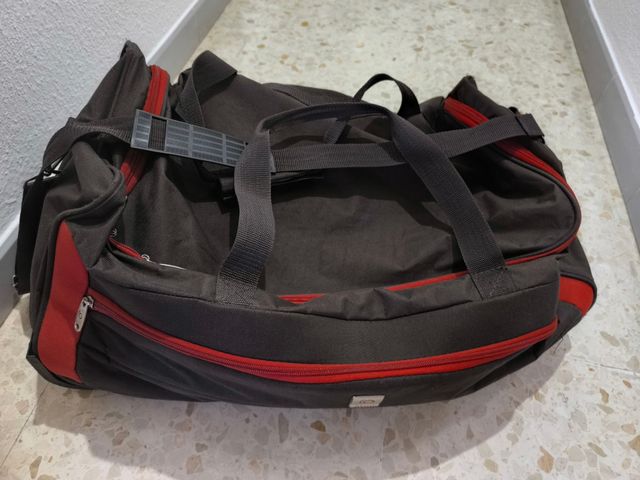 Mala de viagem castanha com rodas