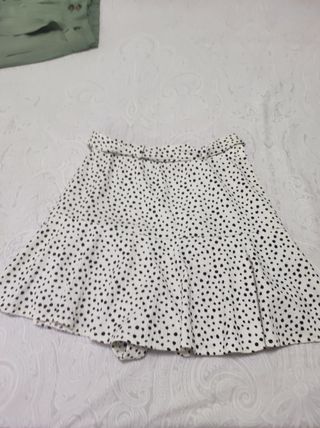 Falda topos blanco-negro