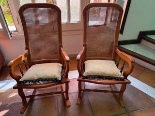 2 Mecedoras Madera mimbre
