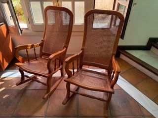2 Mecedoras Madera mimbre