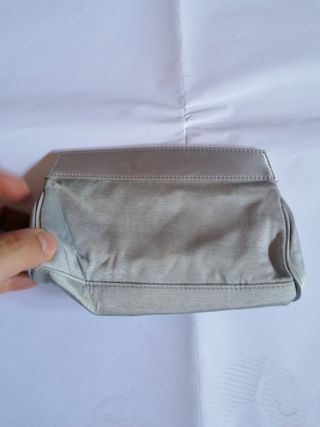 Pochette Dior Beauty argento