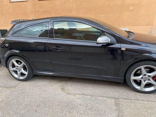 Opel Astra gtc 2007