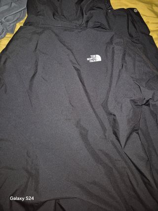 Chaqueta North Face negra