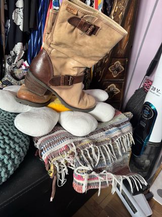 Botas Pikolinos beige y marrón