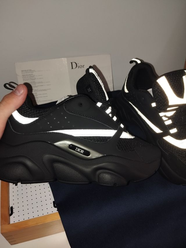 Zapatillas negras reflectantes