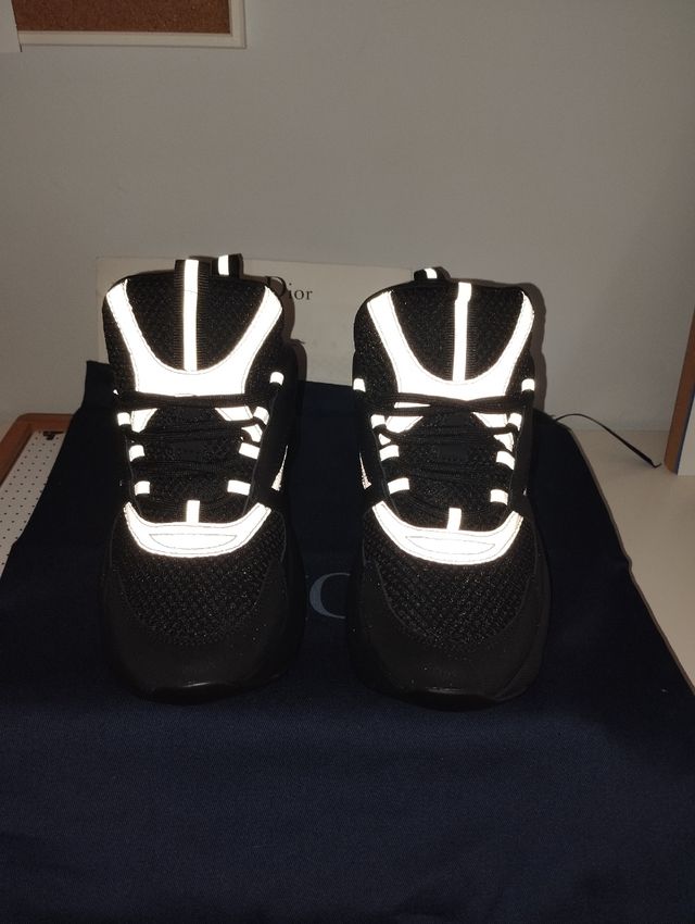 Zapatillas negras reflectantes