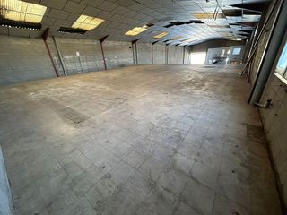 Nave industrial en venta en Sant Andreu de la Barca