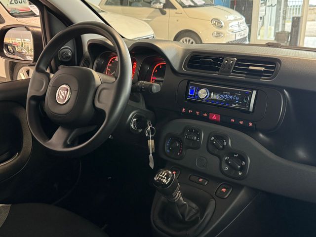 Fiat Panda 1.0GSE HYBRID 70CV.- " 5 PUERTAS ". -" IMPECABLE ".-" BAJO CONSUMO ".- " ETIQUETA ECO " .- " GARANTÍA CON COBERTURA EUROPEA ".-
