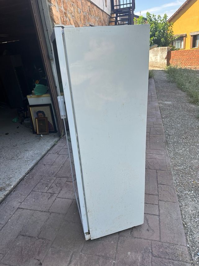 Nevera  cristal frigorifico expositora Makro