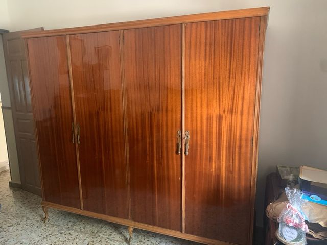 Armario madera 4 puertas