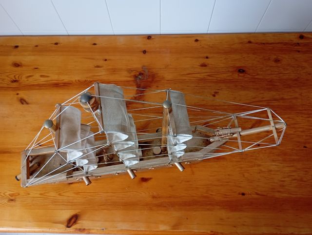 Barco velero madera hecho a mano