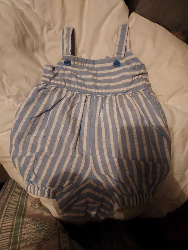 Traje bebé de la marca neck &neck