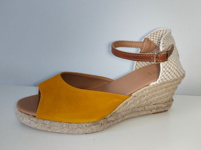 Sandalias esparto amarillas