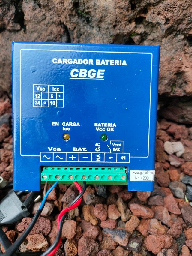 Cargador baterías CBGE - 12V/24V