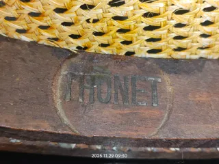 Silla Thonet 28 vintage recién restaurada