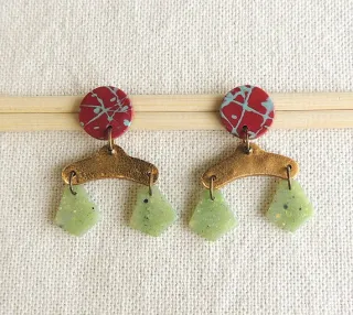 Pendientes arcilla polimérica rojos y verdes