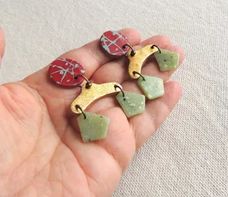 Pendientes arcilla polimérica rojos y verdes