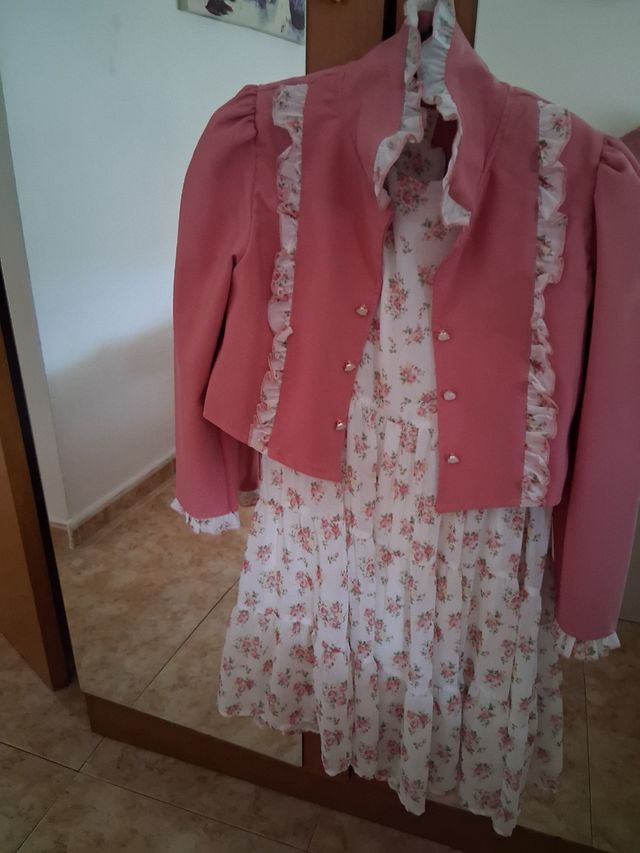 Vestido de menina rosa e branco