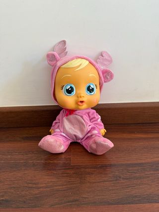 1 Muñeca Lloronaa con dos trajes Reno & Unicornio