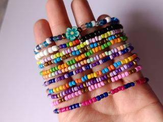 Pulseras de mostacilla multicolor