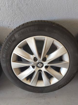 Llantas Seat León 5F 
205/55 R16