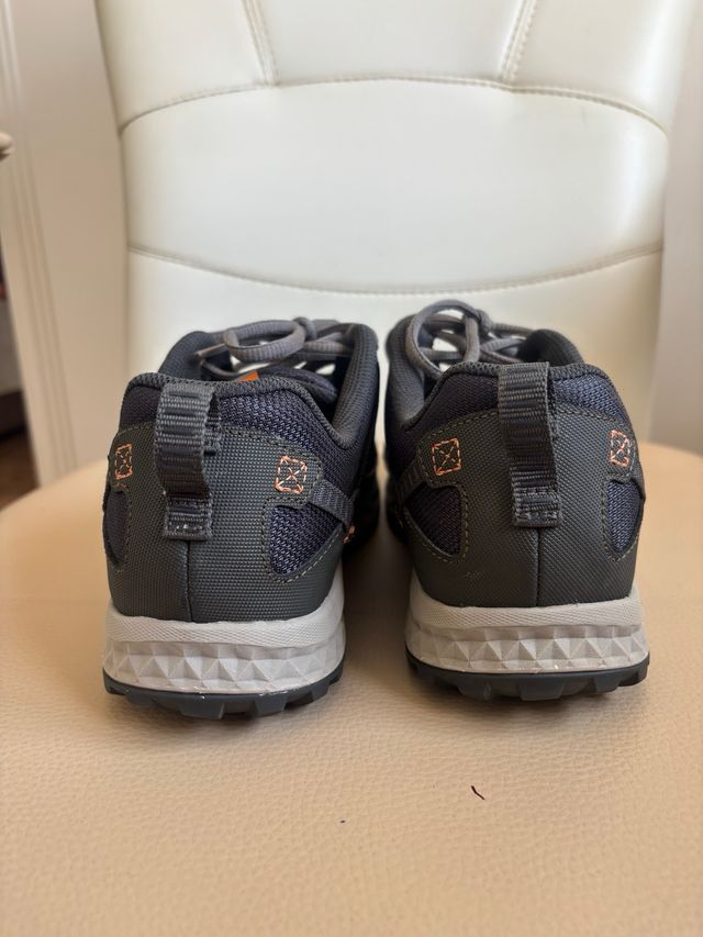 Zapatillas Skechers Senderismo - Talla 39