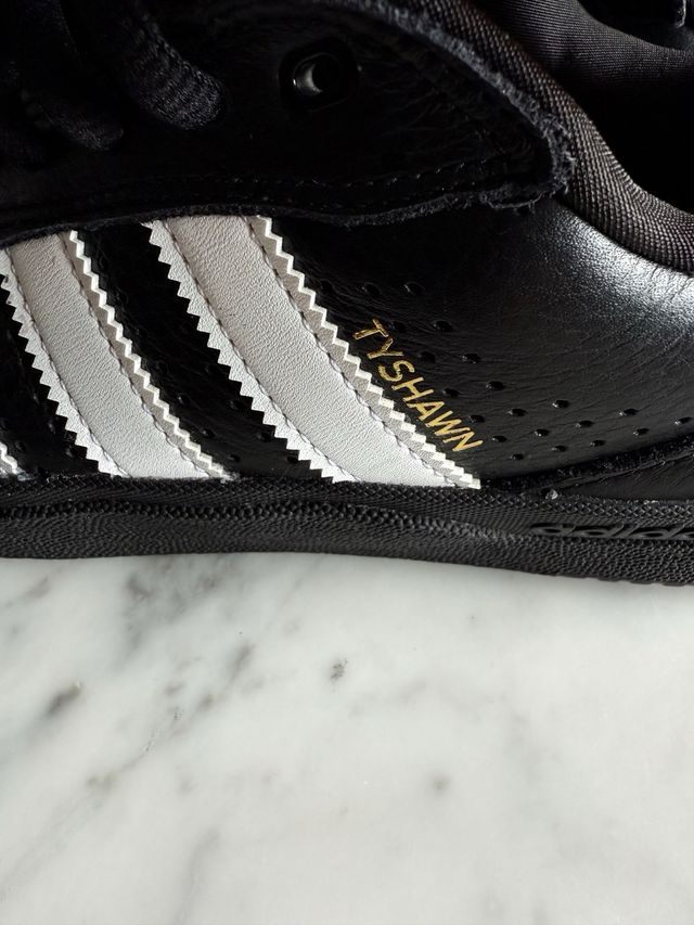 Zapatillas Adidas Tyshawn - Negras