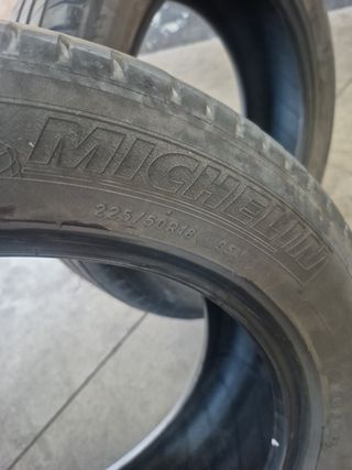 Pareja neumáticos Michelin 225/50R18 95V
