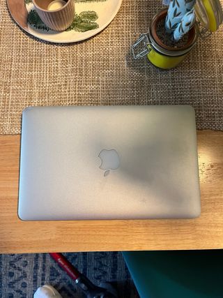 Apple MacBook Air 11”