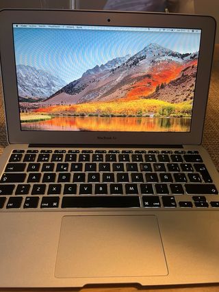 Apple MacBook Air 11”