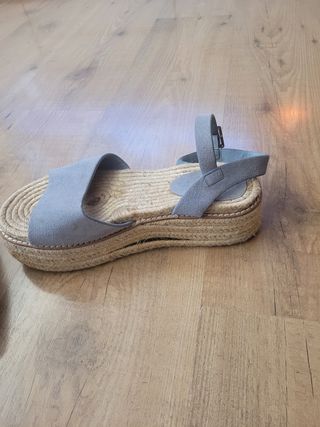 Sandalias plataforma esparto grises