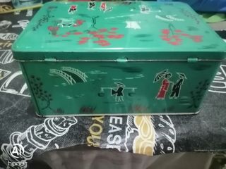 Latas vintage ColaCao y Botones