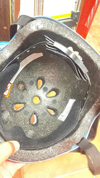 Bicicleta sin pedales + casco