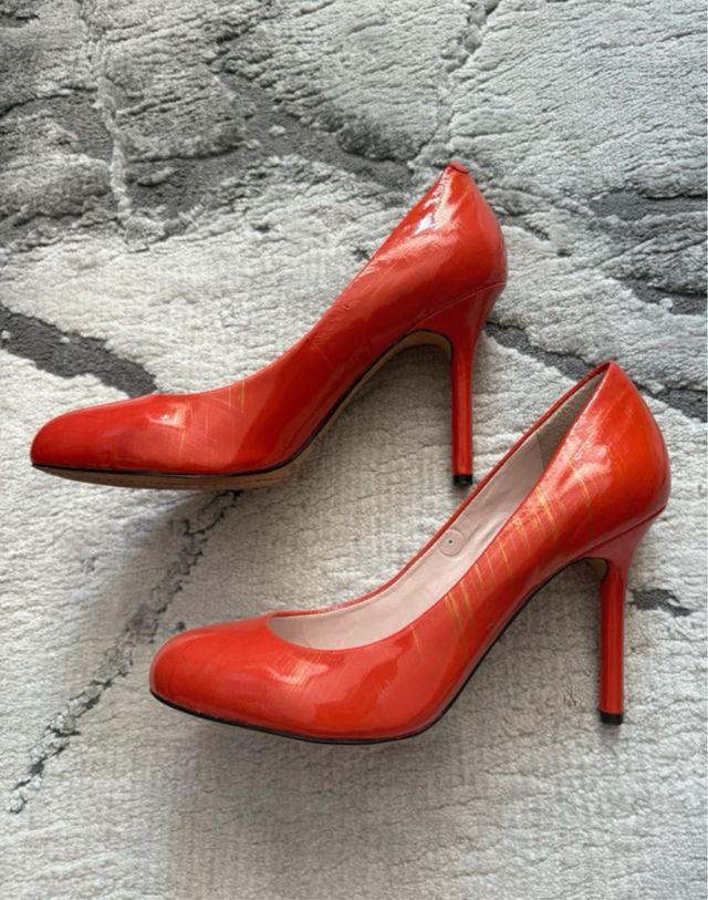 Zapatos rojos Vince Camuto