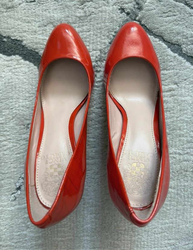 Zapatos rojos Vince Camuto