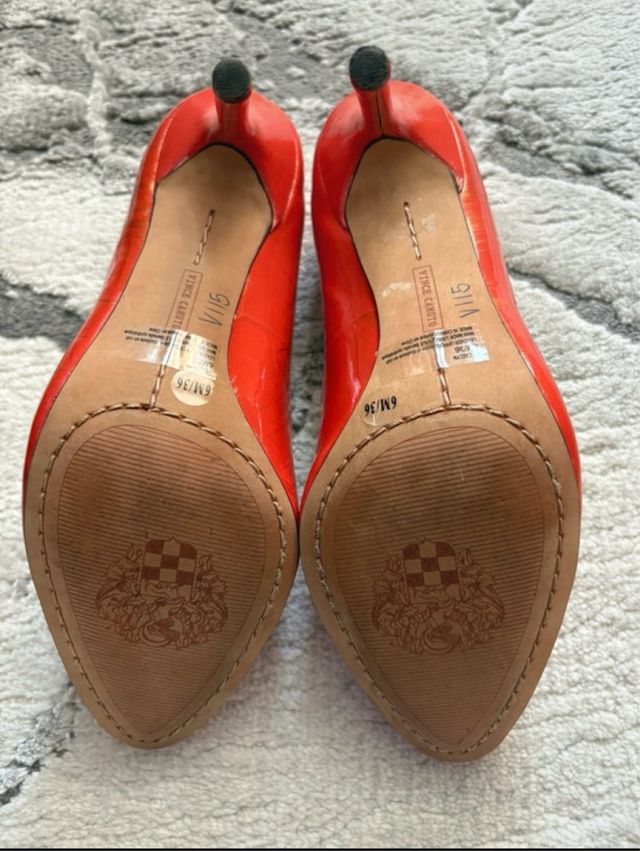 Zapatos rojos Vince Camuto