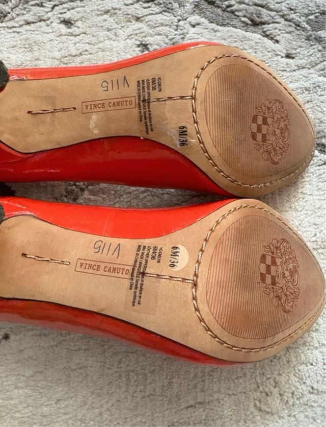 Zapatos rojos Vince Camuto